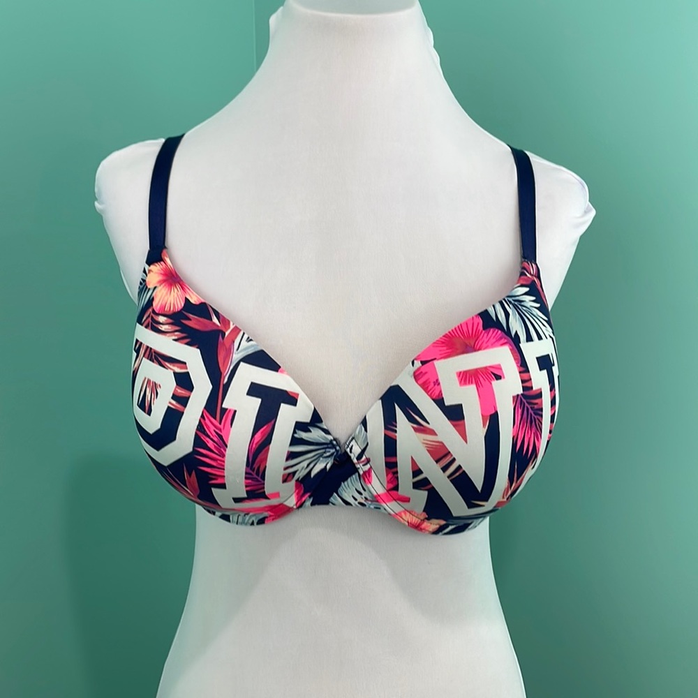 Victoria Secret Pink Wear Everywhere Bra - 36DD